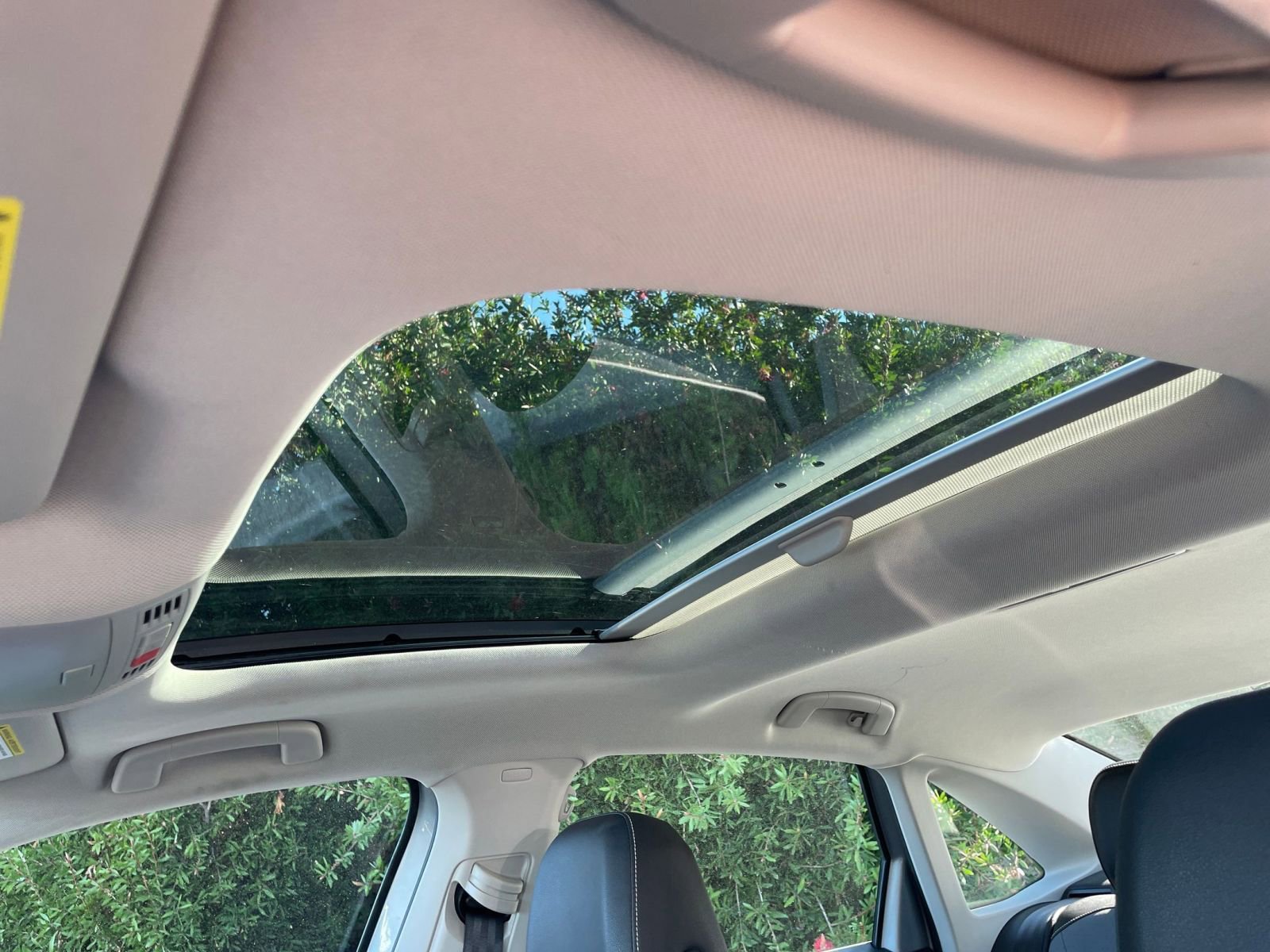 Used 2025 Volkswagen Jetta SE image 28