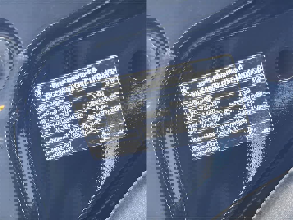 Used 2023 BMW 530e xDrive image 9