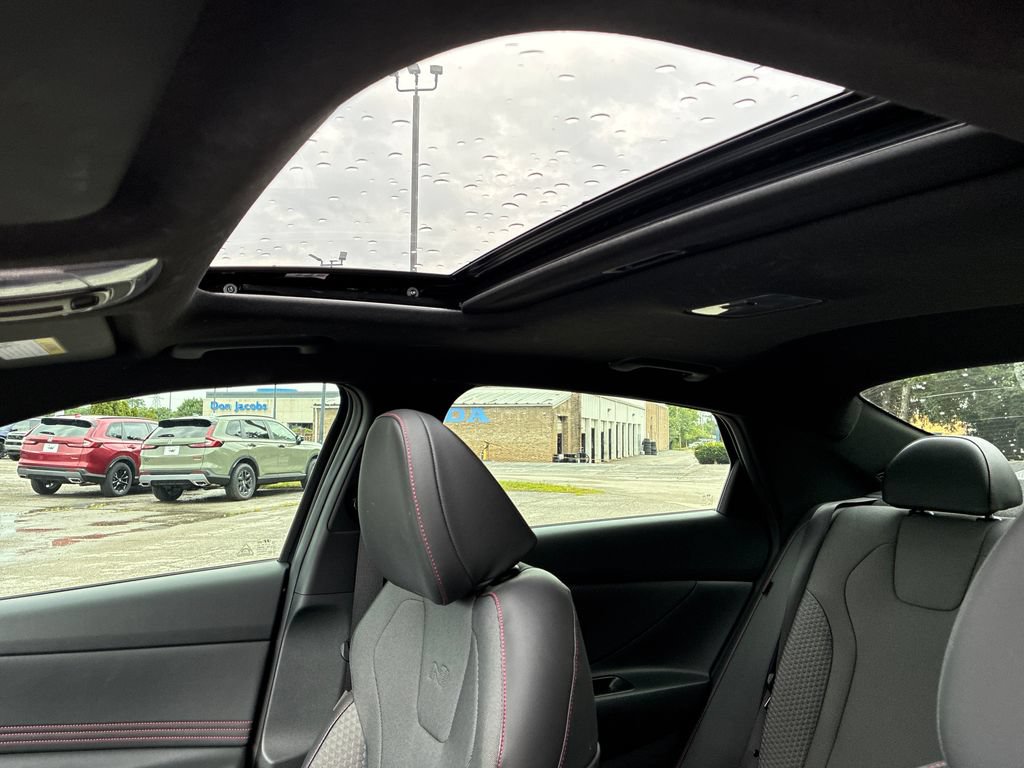 Used 2025 Hyundai Elantra N Line w/ Cargo Package FWD image 17