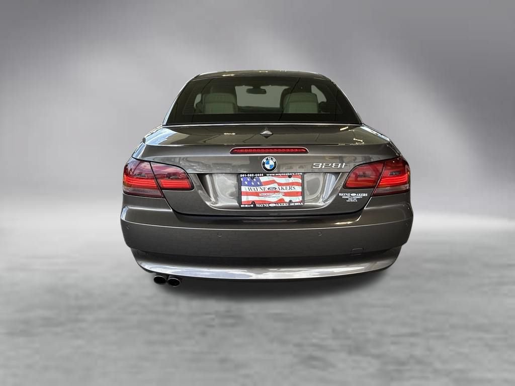 Used 2010 BMW 328i Convertible RWD image 5