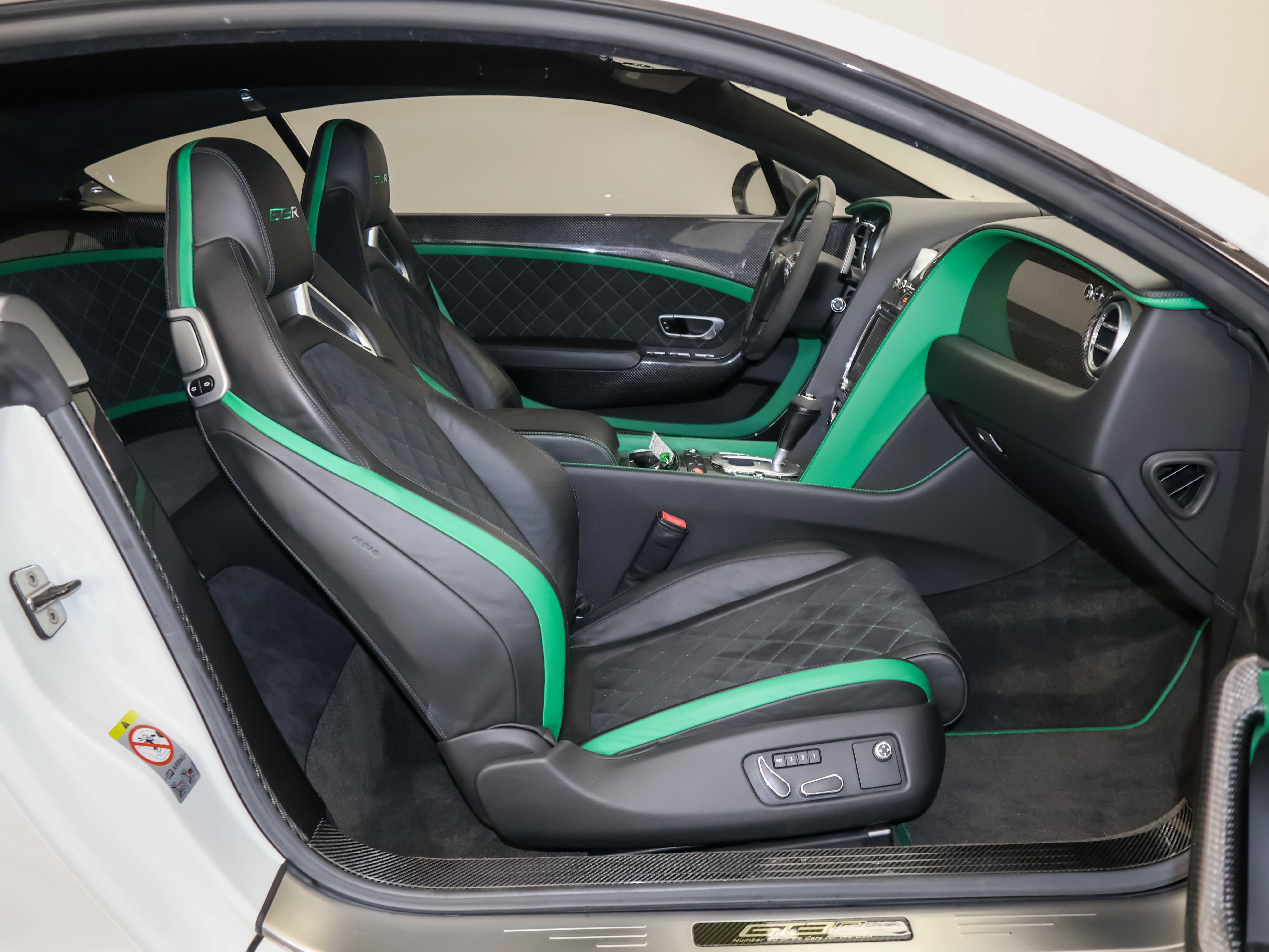 Used 2015 Bentley Continental GT3-R AWD/4WD image 51