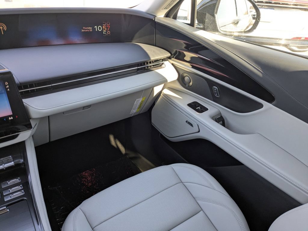 New 2026 Lincoln Nautilus Premier w/ Equipment Group 102A AWD/4WD image 17