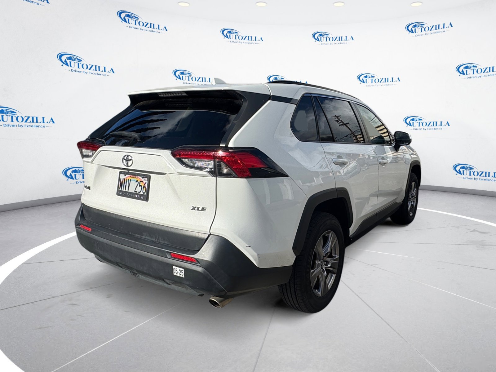Used 2022 Toyota RAV4 XLE image 5