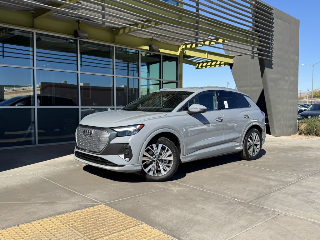 Used 2023 Audi Q4 e-tron Premium Plus w/ Premium Plus image 1