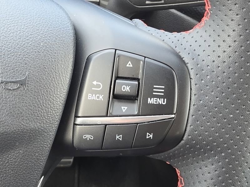 Used 2024 Ford Escape ST-Line w/ Tech Pack #1 FWD image 17