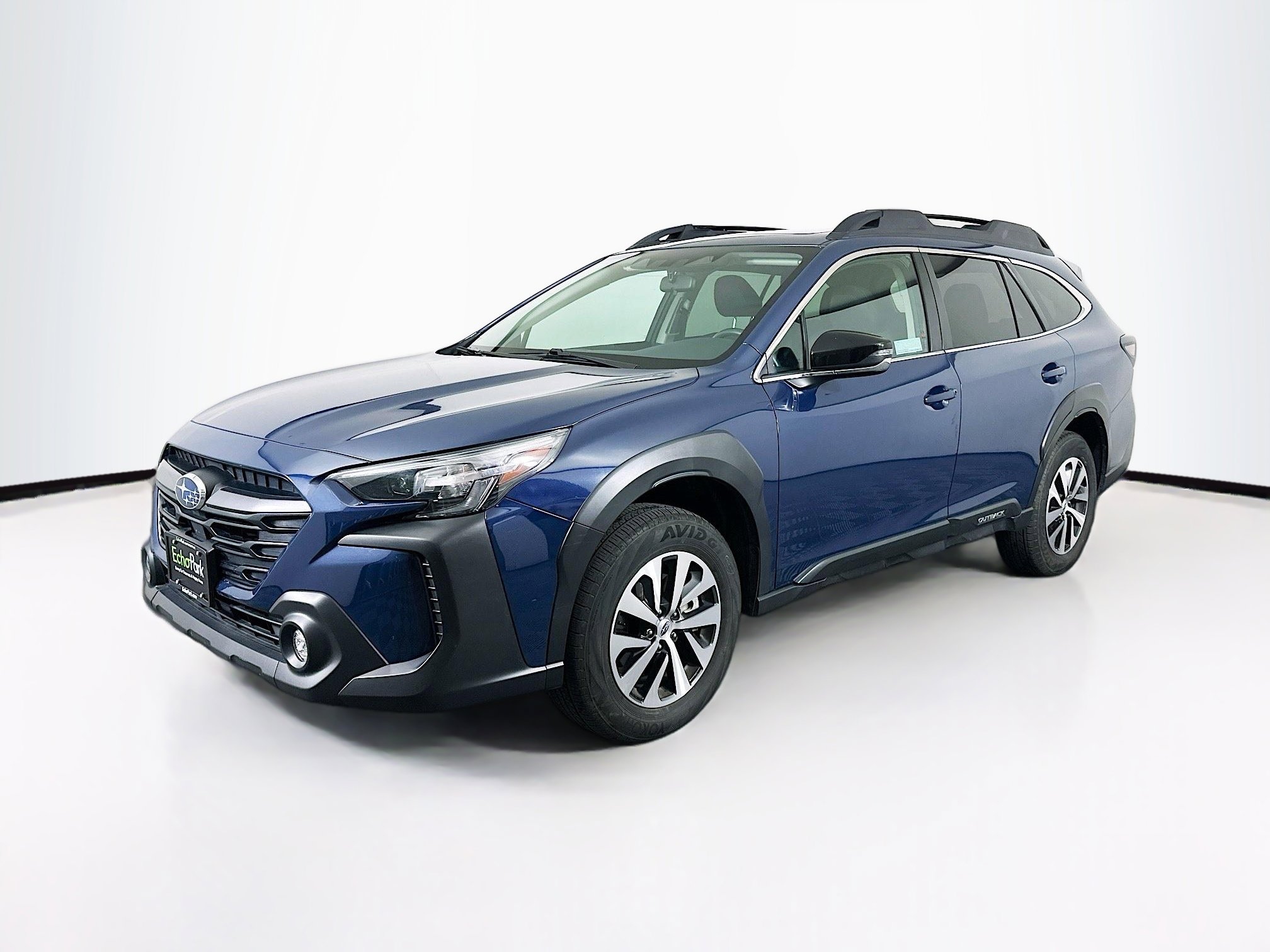 Used 2025 Subaru Outback Premium AWD/4WD image 3
