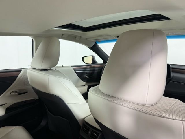Certified 2025 Lexus ES 300h 300h w/ Premium Package image 29