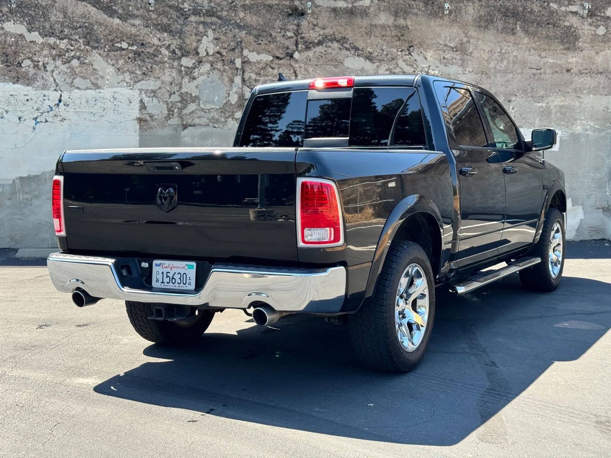 Used 2017 RAM 1500 Laramie image 5