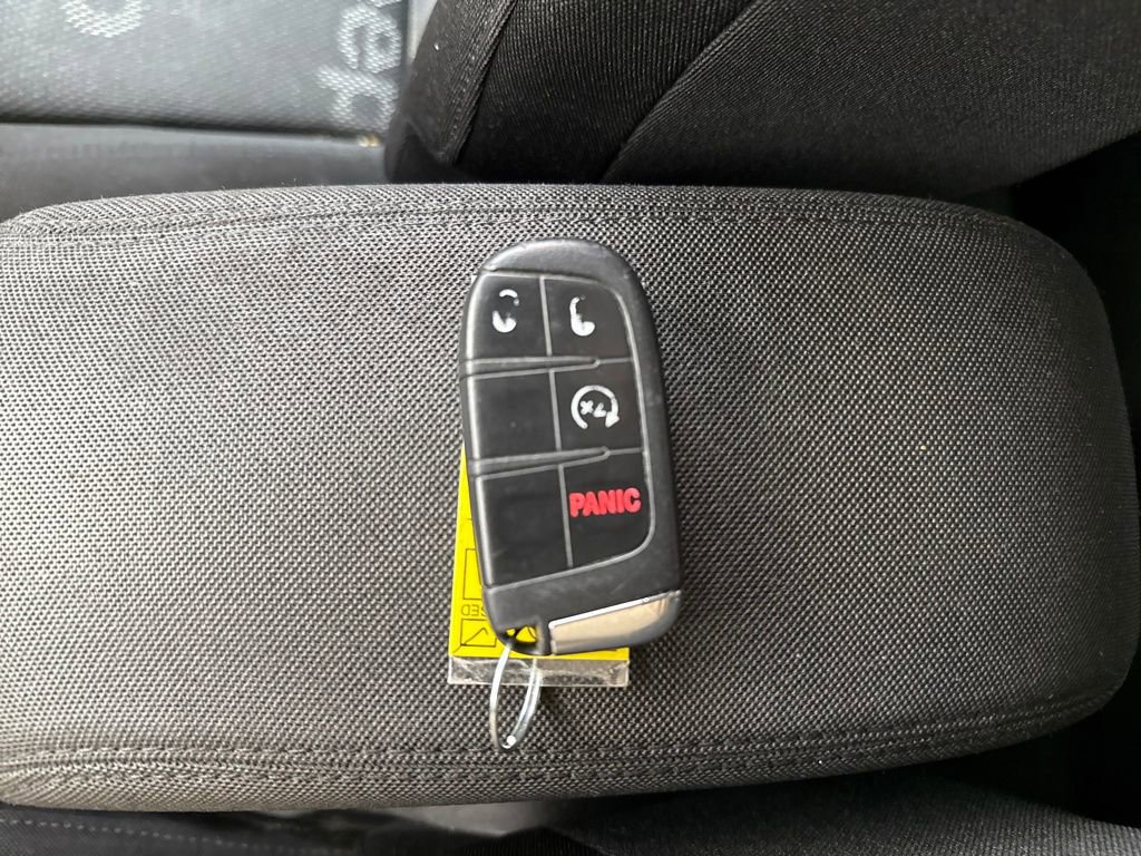 Used 2016 Jeep Renegade Latitude w/ Safety & Security Group image 34