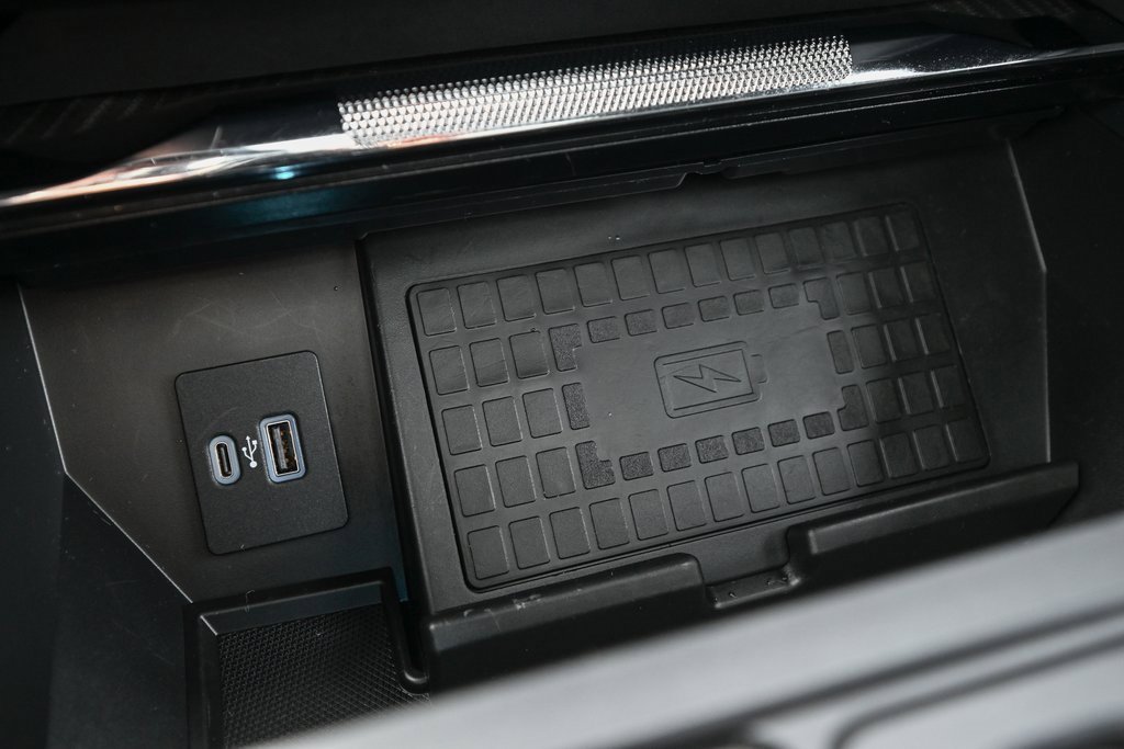 Certified 2021 Ford F150 Platinum w/ Equipment Group 701A High image 35