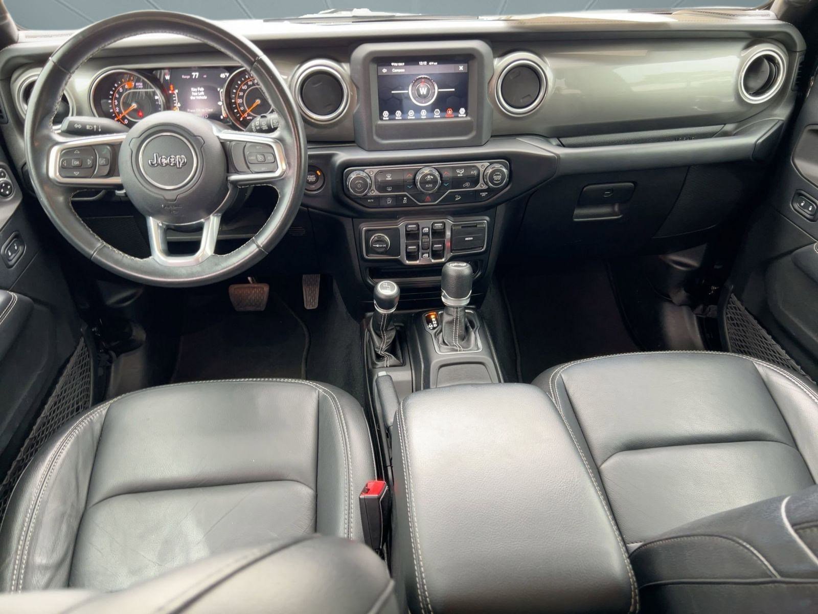 Used 2019 Jeep Wrangler Unlimited Sahara image 16