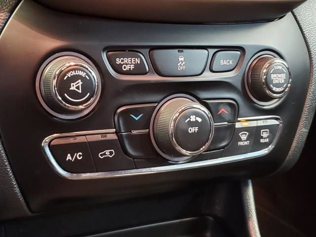 Used 2016 Jeep Cherokee Latitude w/ Safety/Convenience Group image 22