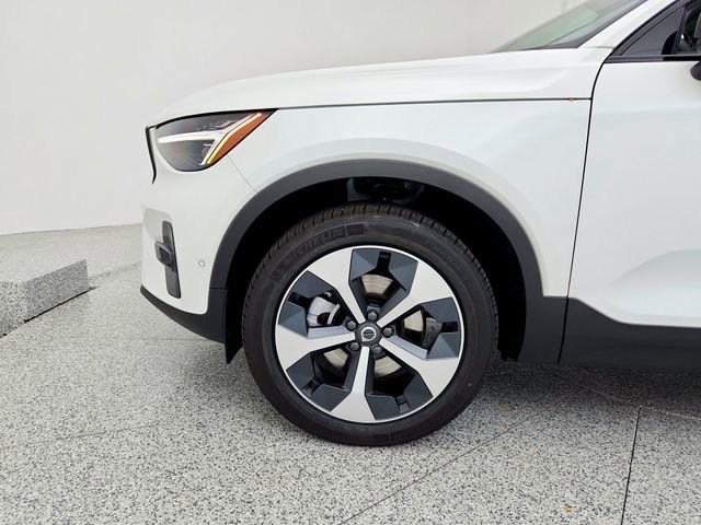 New 2026 Volvo XC40 B5 Plus w/ Protection Package Premier image 28