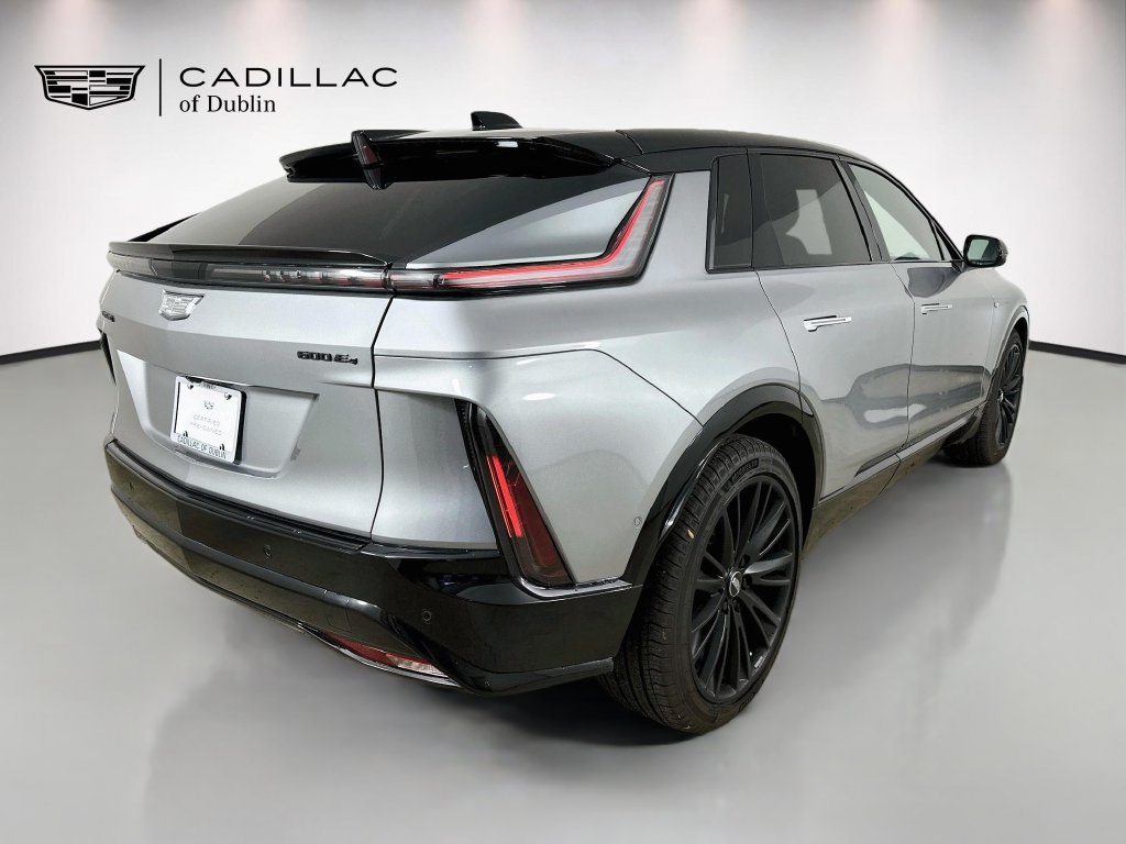 Certified 2026 Cadillac Lyriq Sport w/ LPO, ONYX Package AWD/4WD image 5