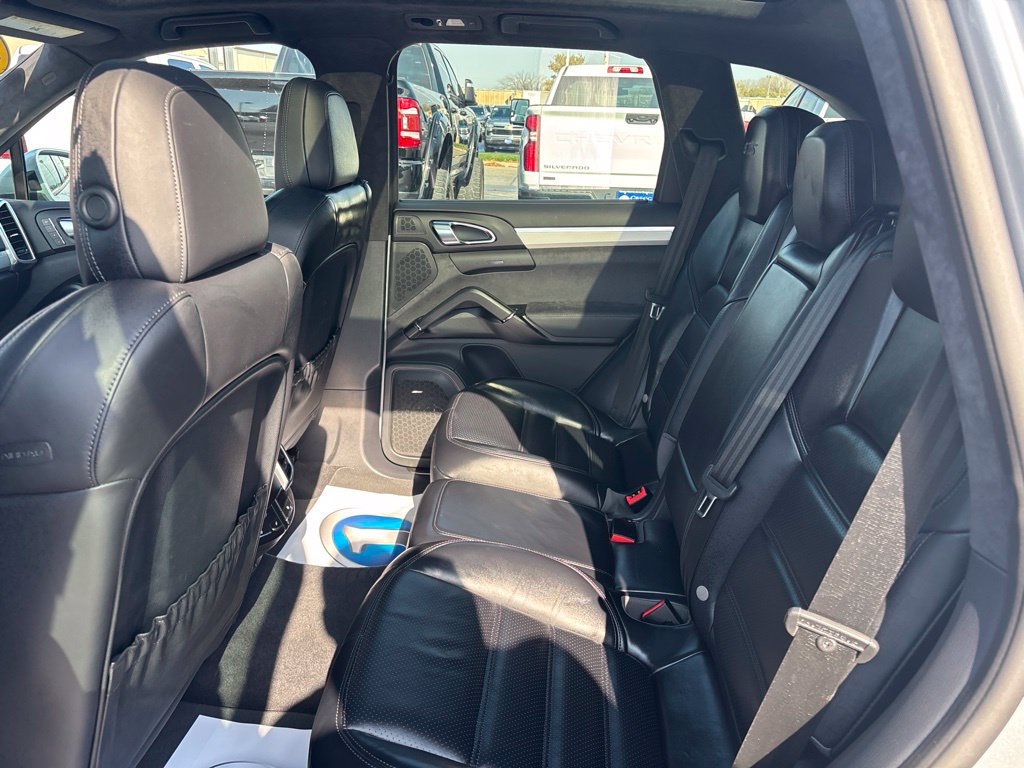 Used 2017 Porsche Cayenne GTS AWD/4WD image 32