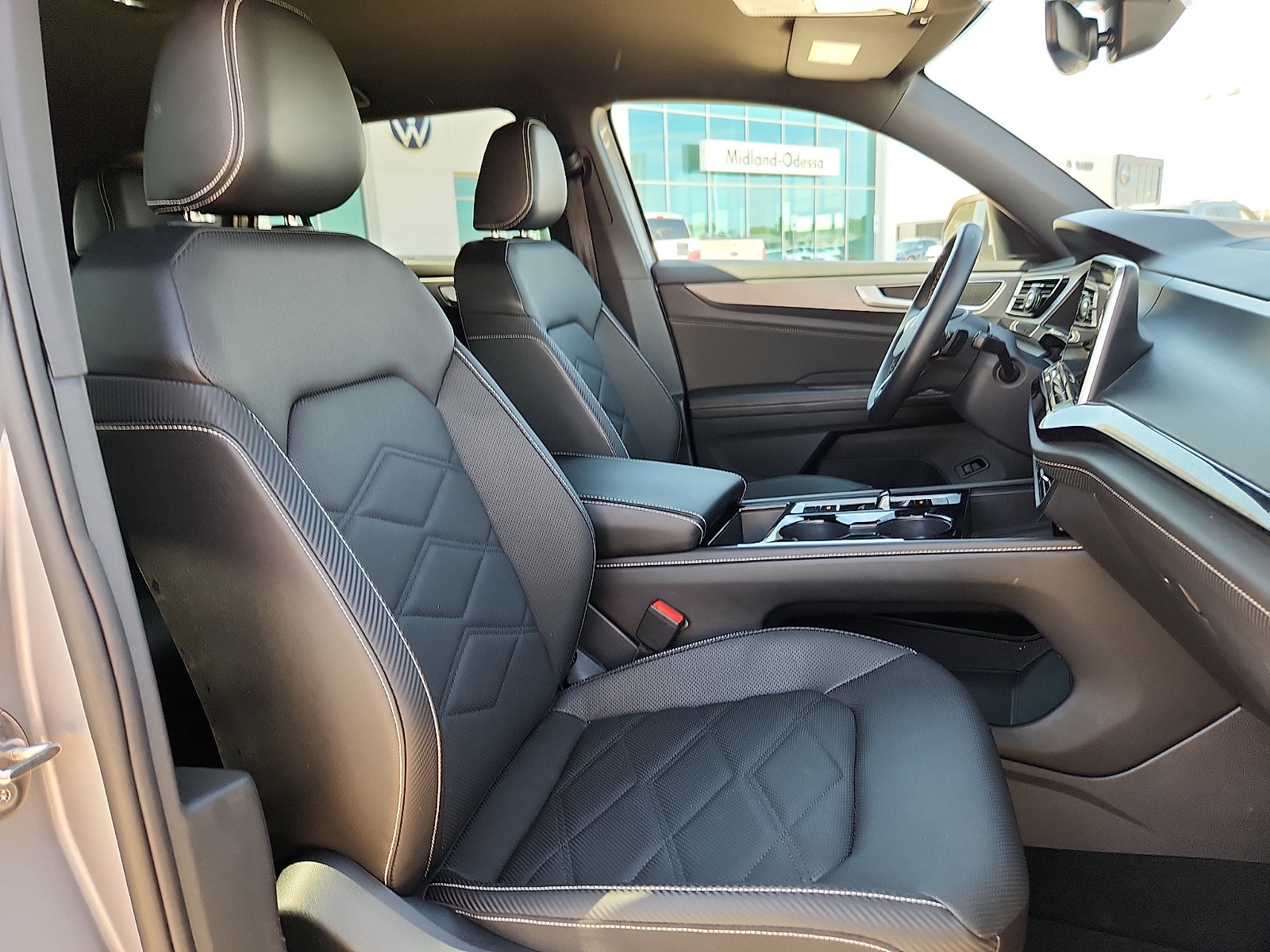 Certified 2025 Volkswagen Atlas Cross Sport SE FWD image 15