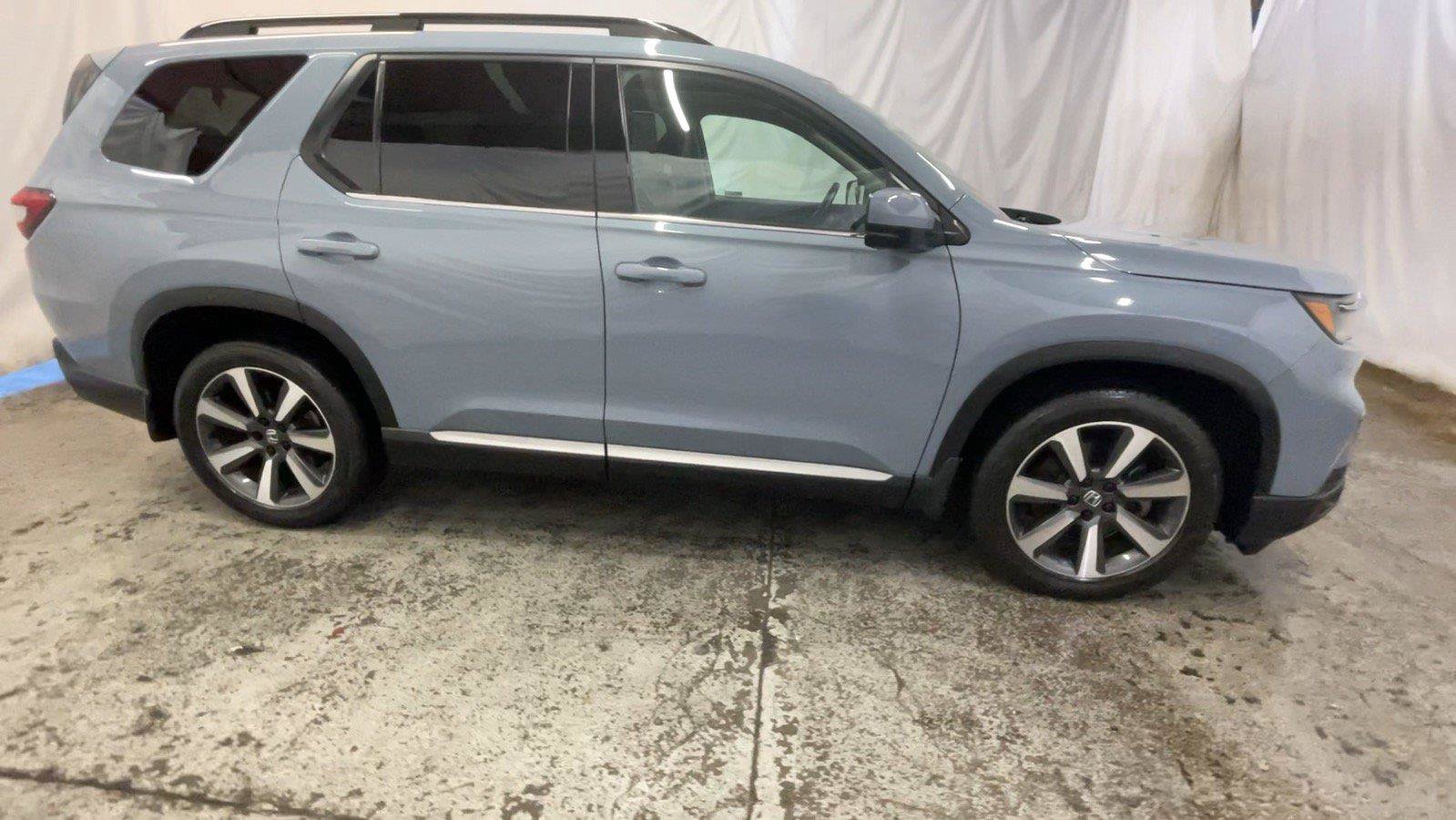 Certified 2023 Honda Pilot Touring image 4