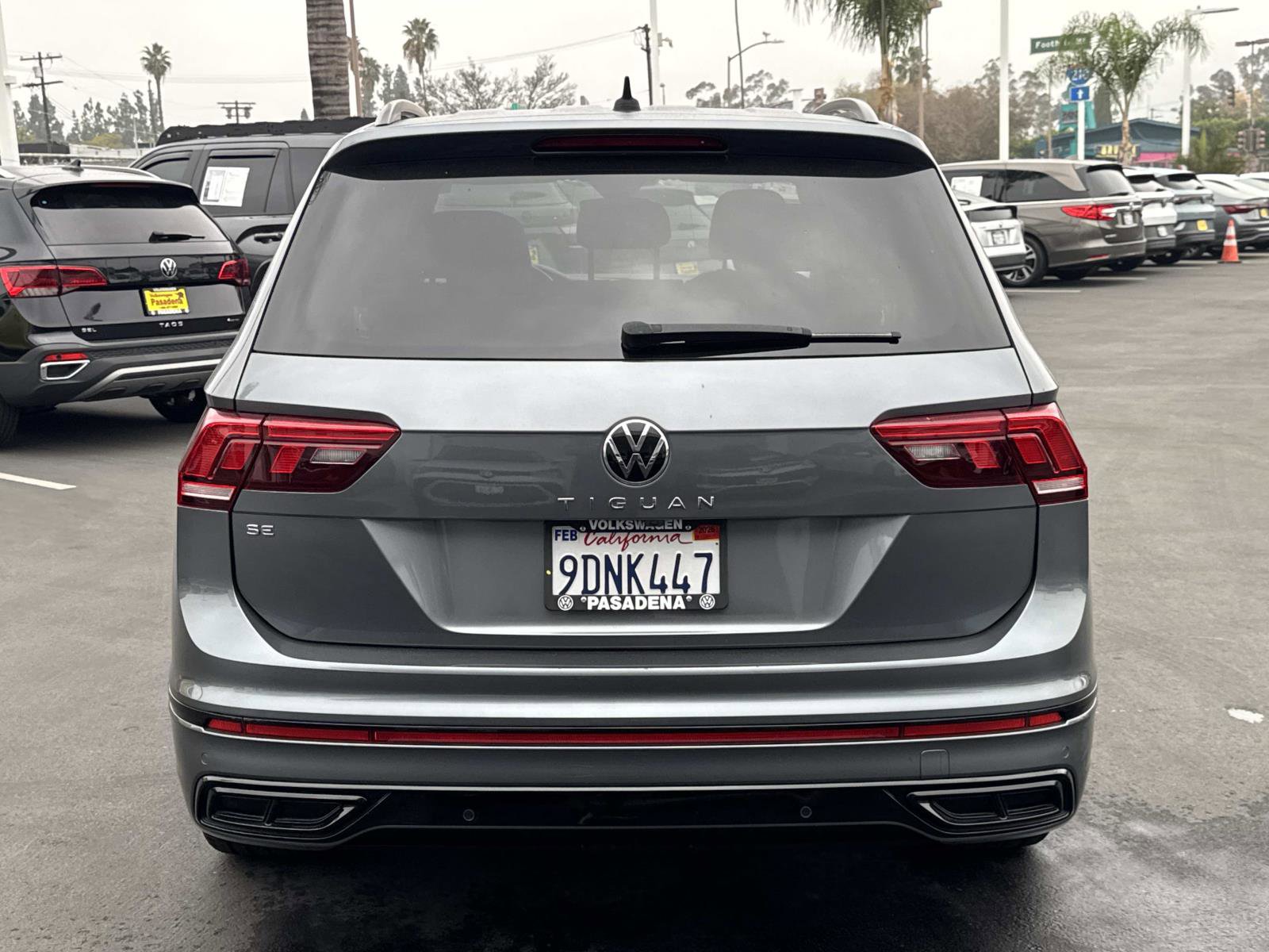 Certified 2023 Volkswagen Tiguan SE R-Line image 4