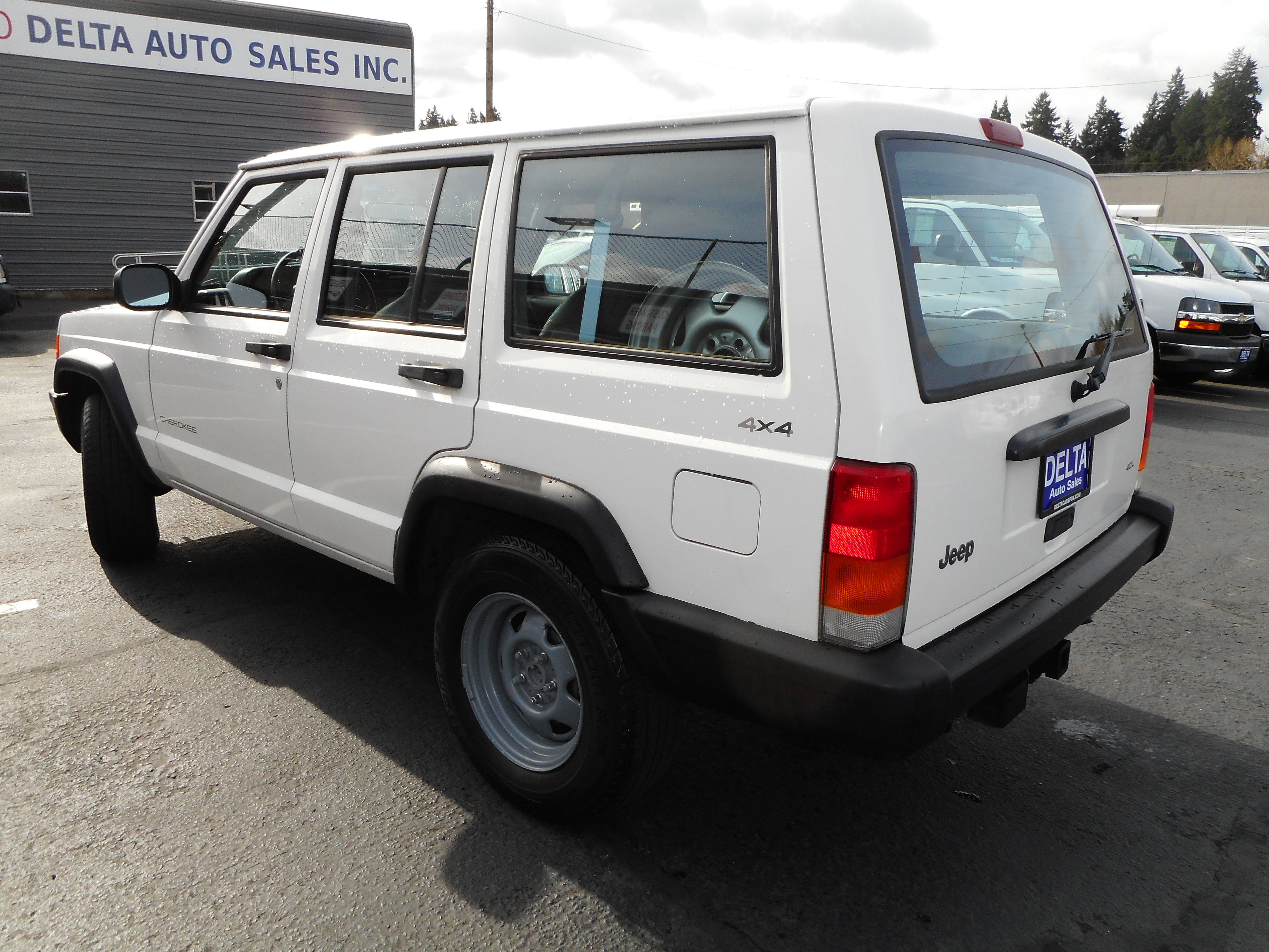 Used 1998 Jeep Cherokee SE image 10