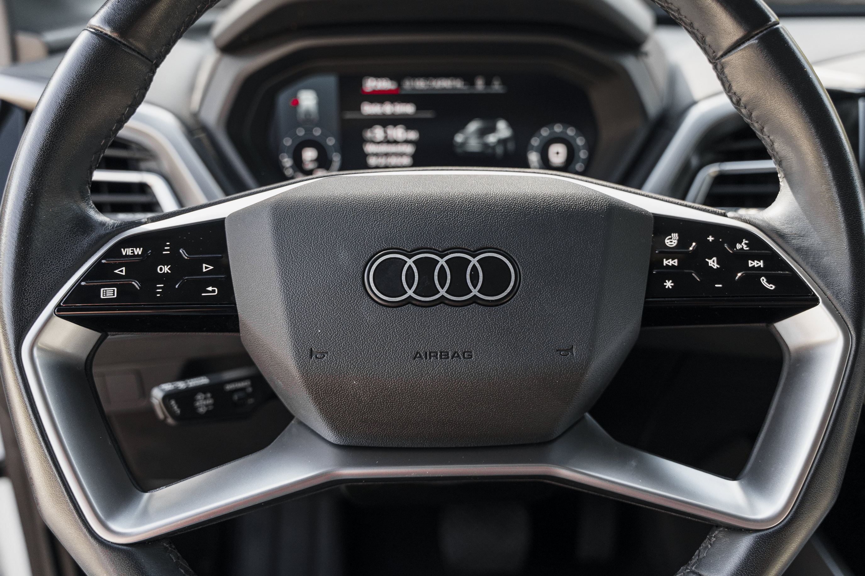 Used 2023 Audi Q4 e-tron Prestige AWD/4WD image 14