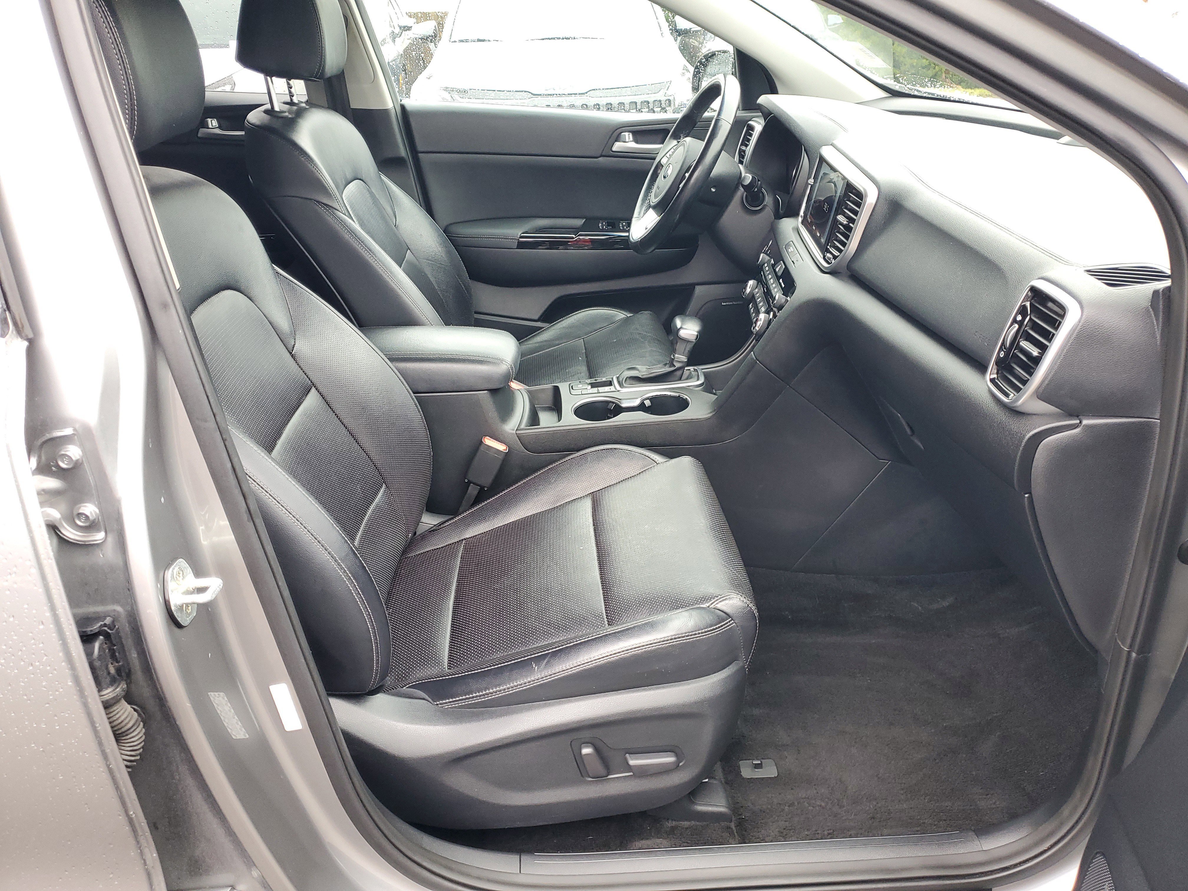 Certified 2021 Kia Sportage EX w/ EX Technology Package image 7