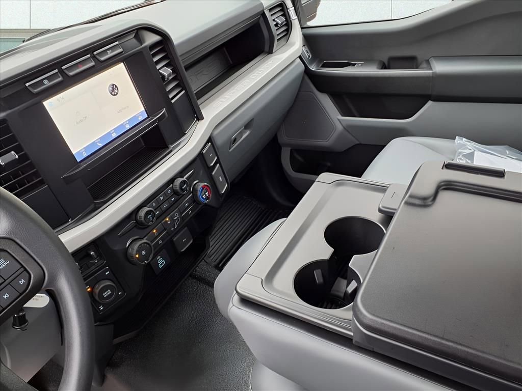 New 2023 Ford F350 XL w/ XL Chrome Package image 4