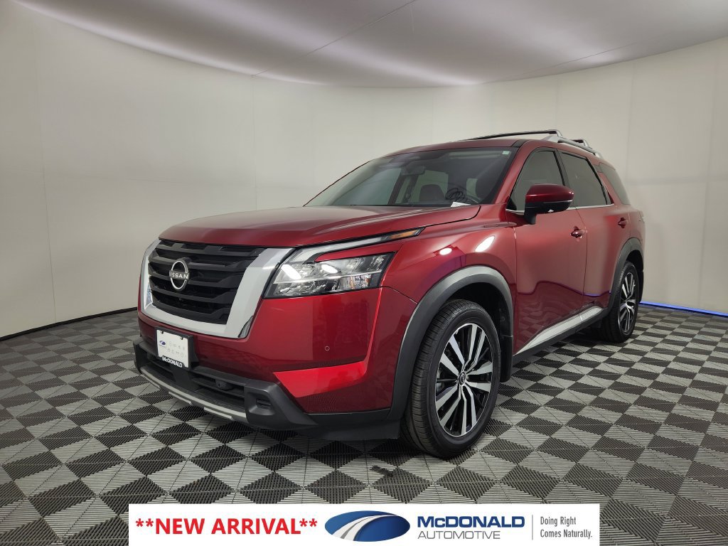 Used 2024 Nissan Pathfinder Platinum w/ Cargo Package