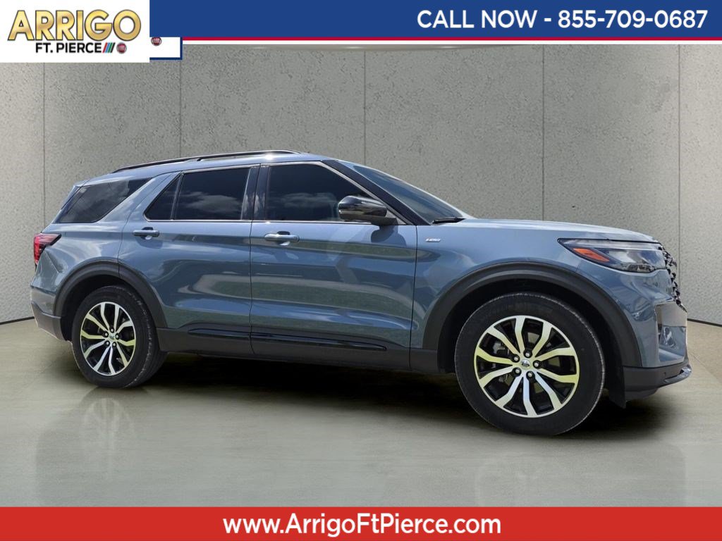 Used 2025 Ford Explorer ST-Line RWD image 1