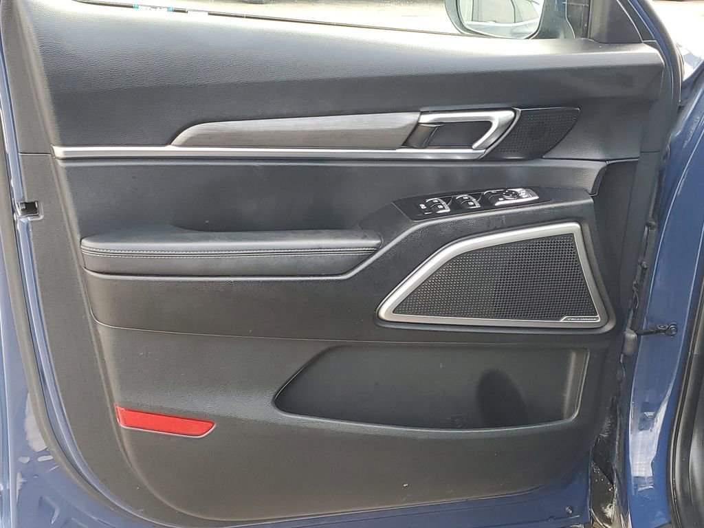 Used 2023 Kia Telluride EX X-Line image 8