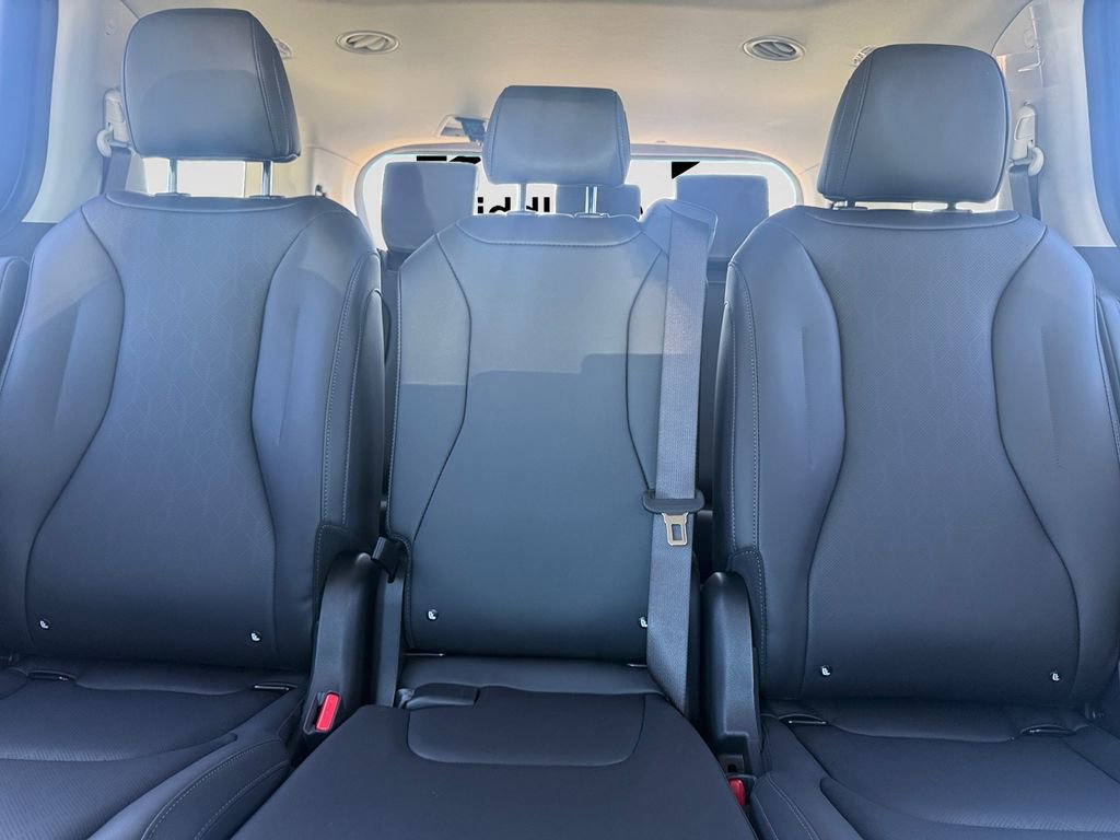New 2026 Kia Carnival SX image 16