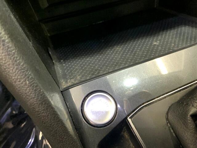 Used 2019 Volkswagen Tiguan SEL Premium image 20