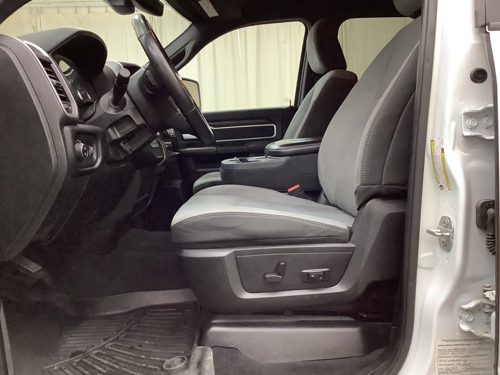 Used 2024 RAM 3500 Big Horn image 16