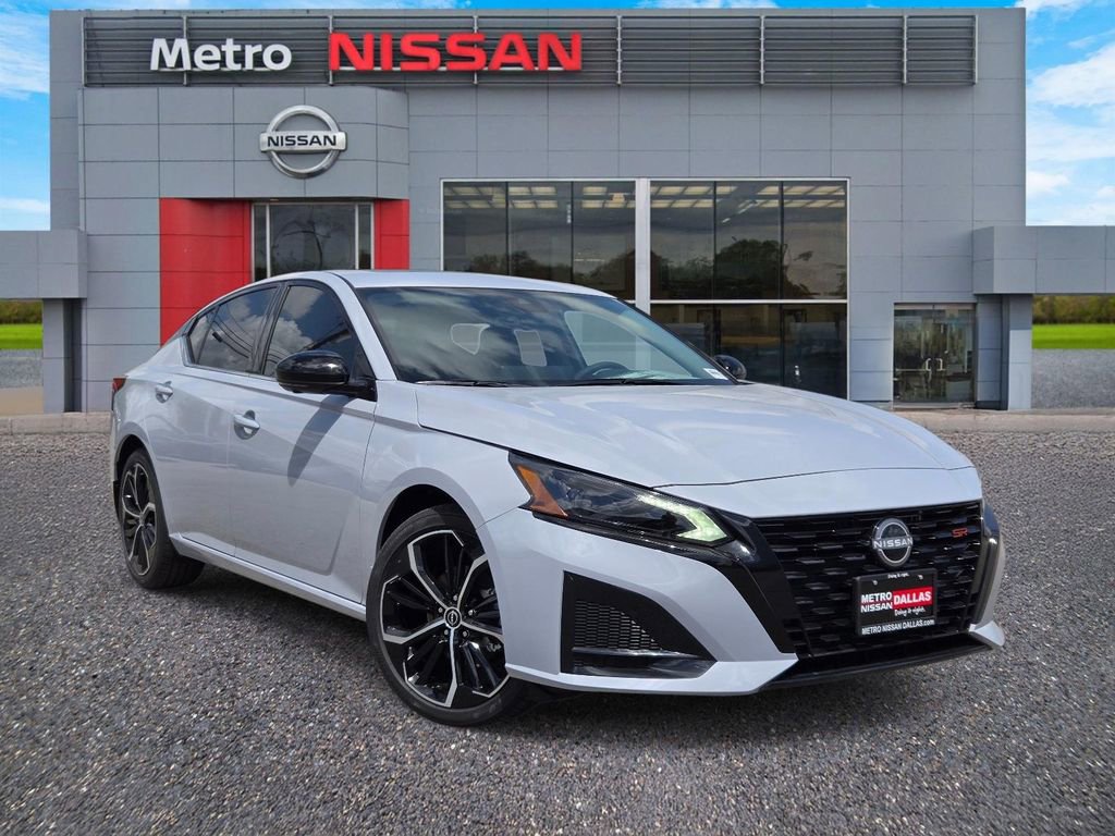 New 2026 Nissan Altima 2.5 SR image 1