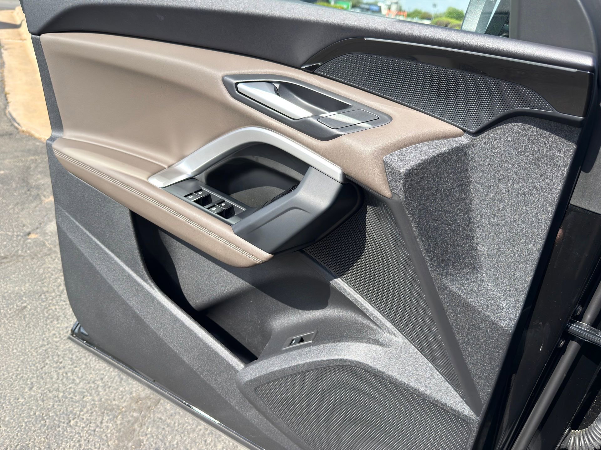 Certified 2025 Audi Q5 Premium w/ Convenience Package image 17