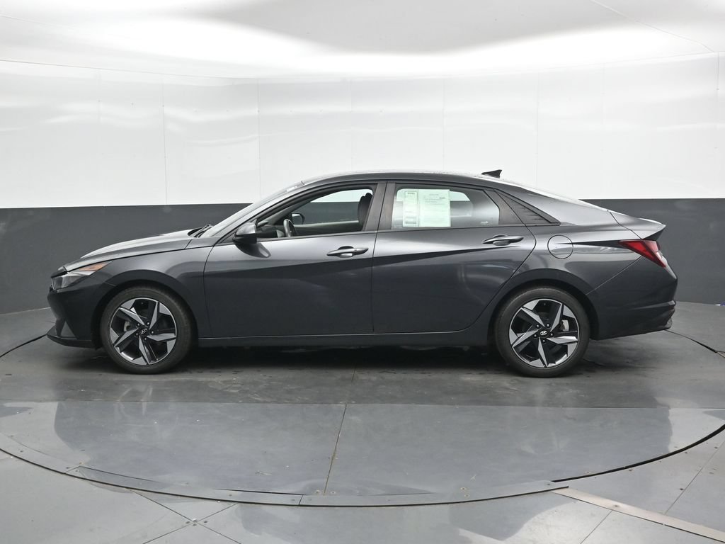 Used 2023 Hyundai Elantra SEL w/ Convenience Package FWD image 8