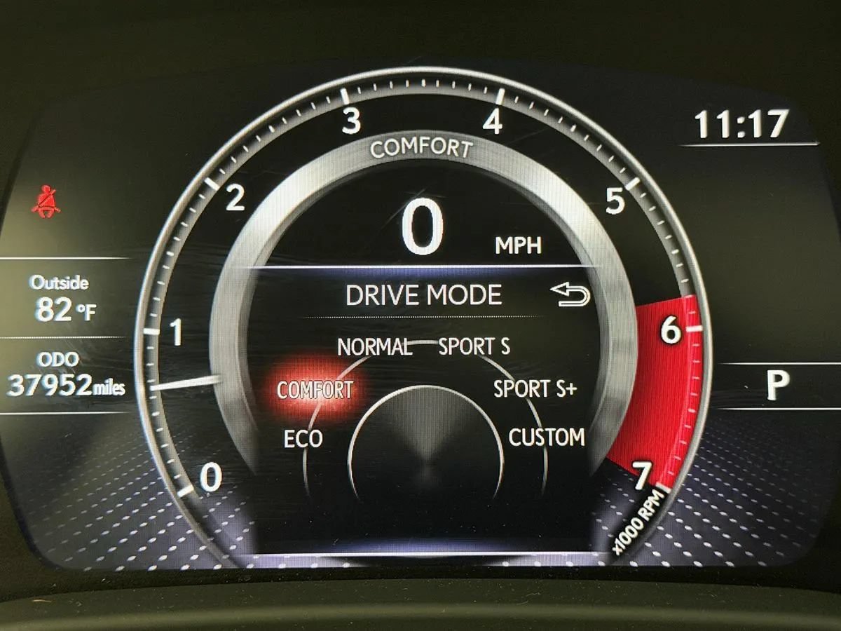 Used 2023 Lexus LX 600 4WD w/ Appearance Package image 17
