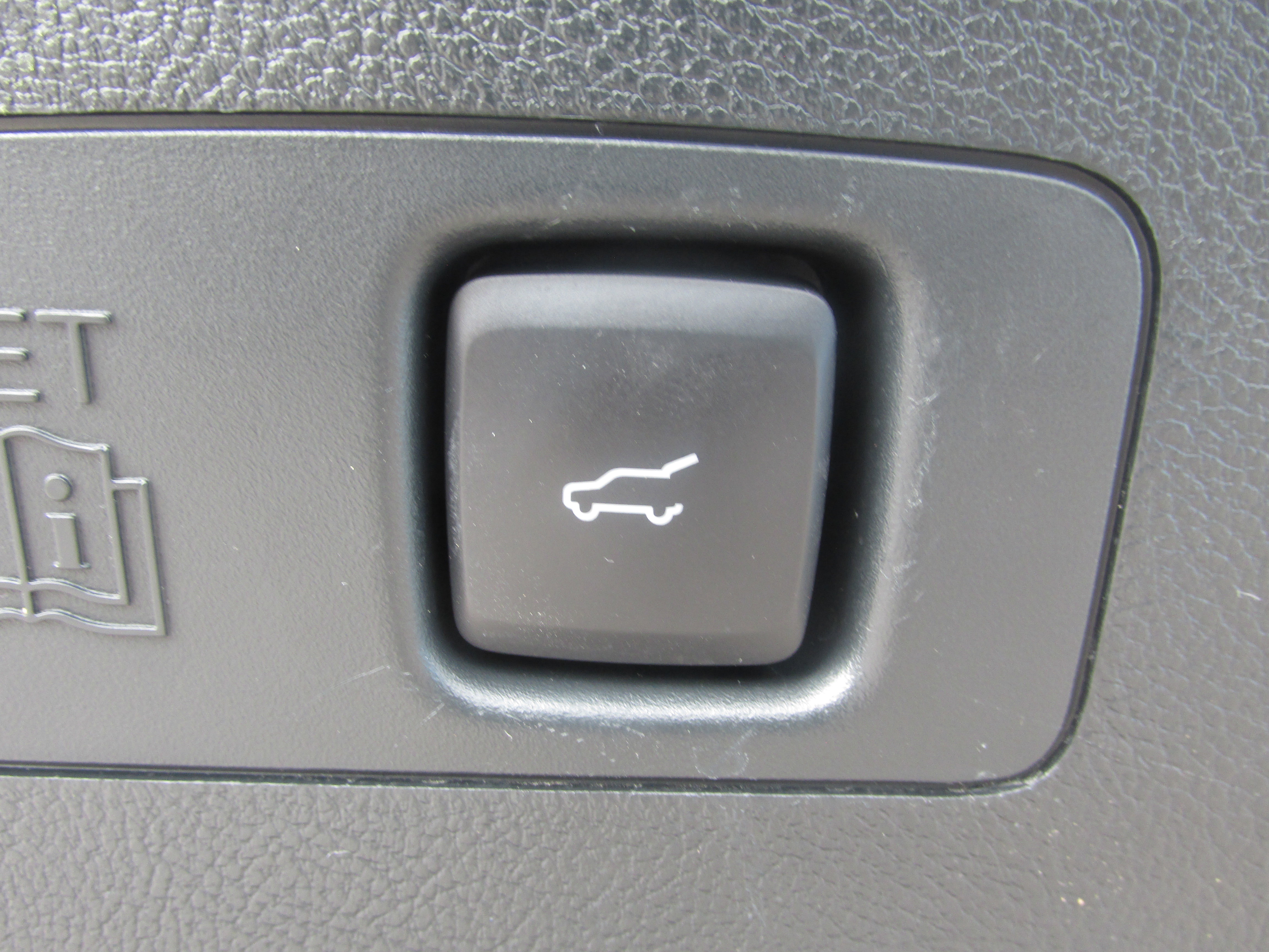Used 2022 Lincoln Corsair AWD w/ Premium Package image 24