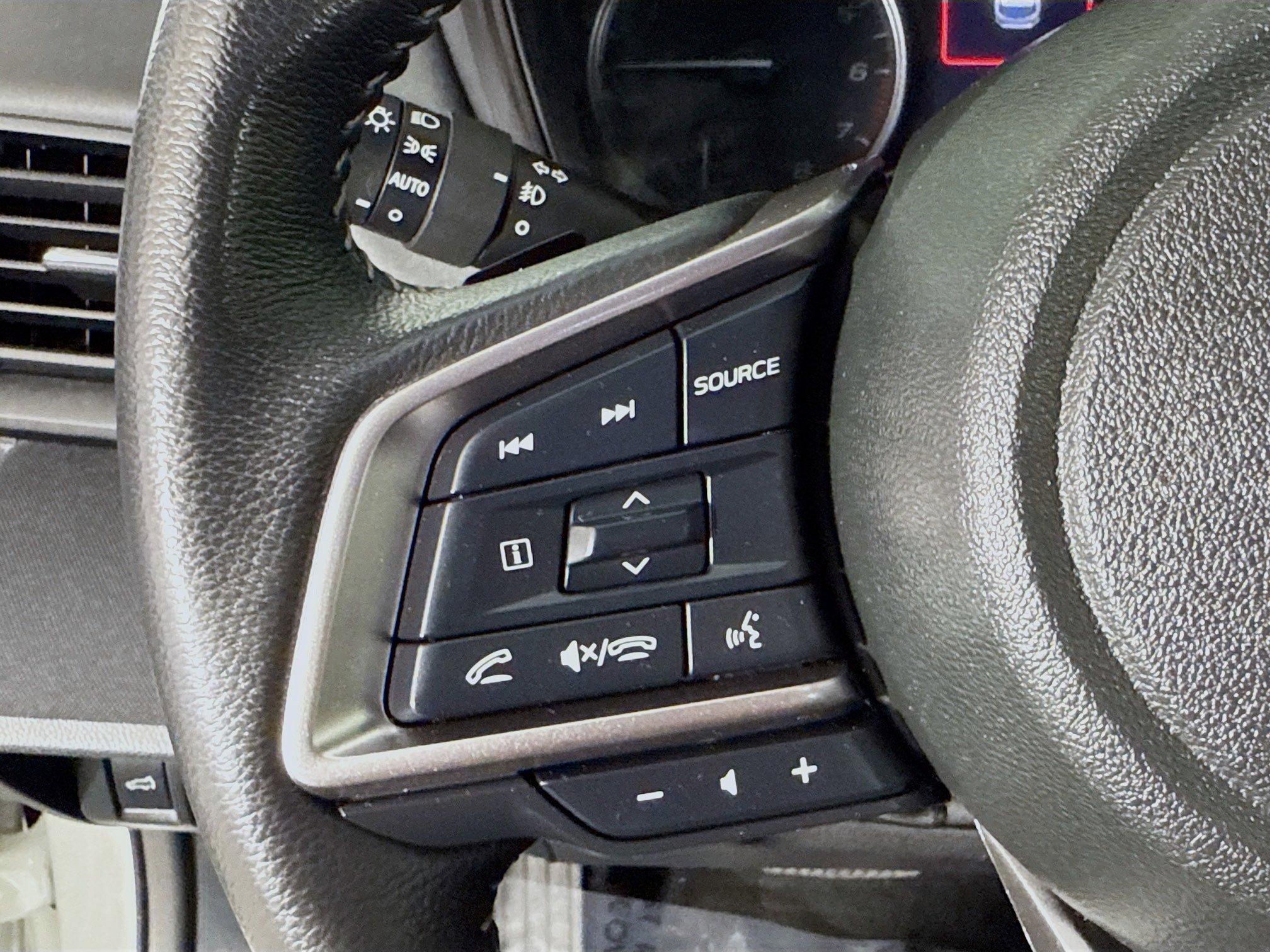 Used 2023 Subaru Outback Premium image 14