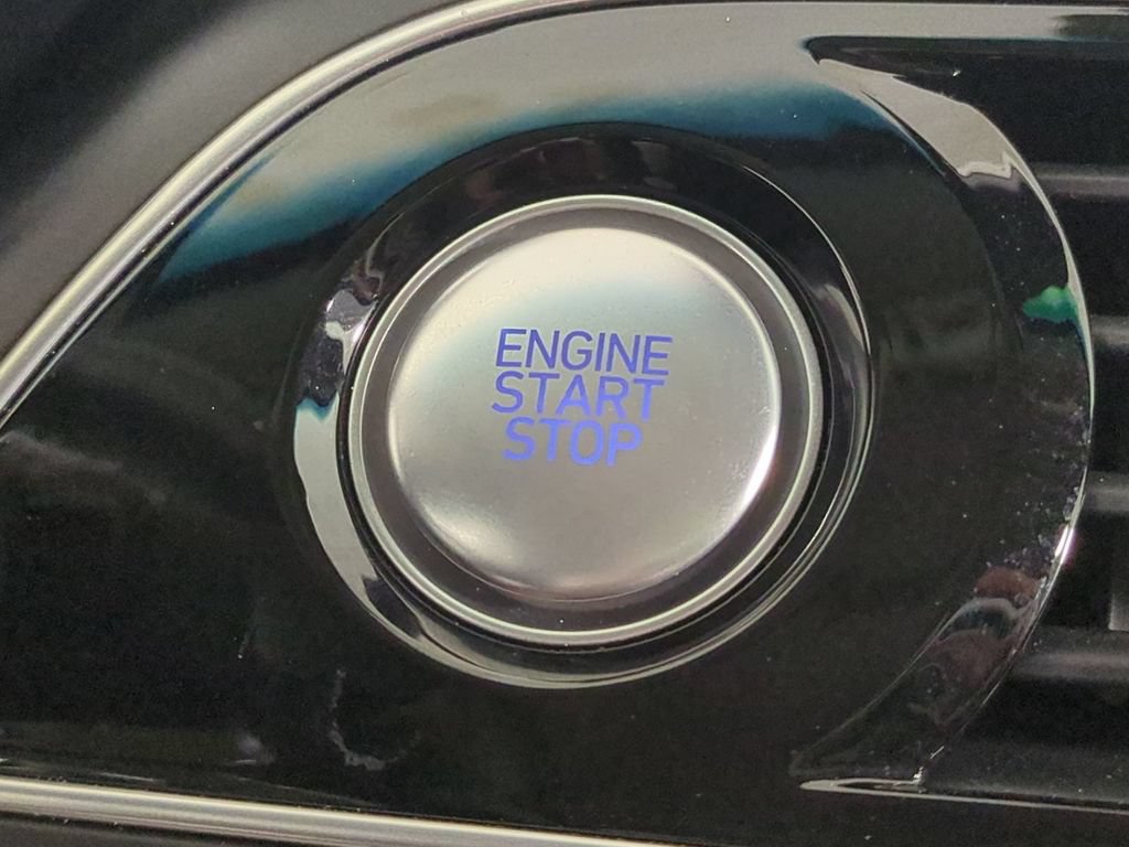 Used 2023 Genesis G70 3.3T RWD image 36
