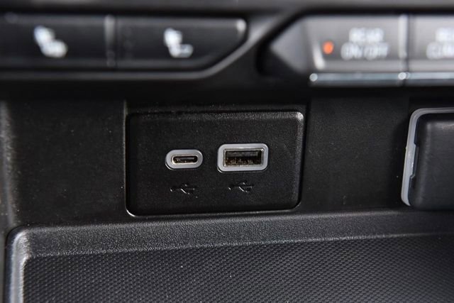 Used 2024 Chevrolet Suburban LT AWD/4WD image 16