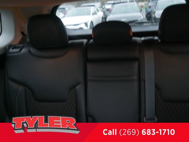 Used 2018 Jeep Compass Latitude w/ Cold Weather Group image 42