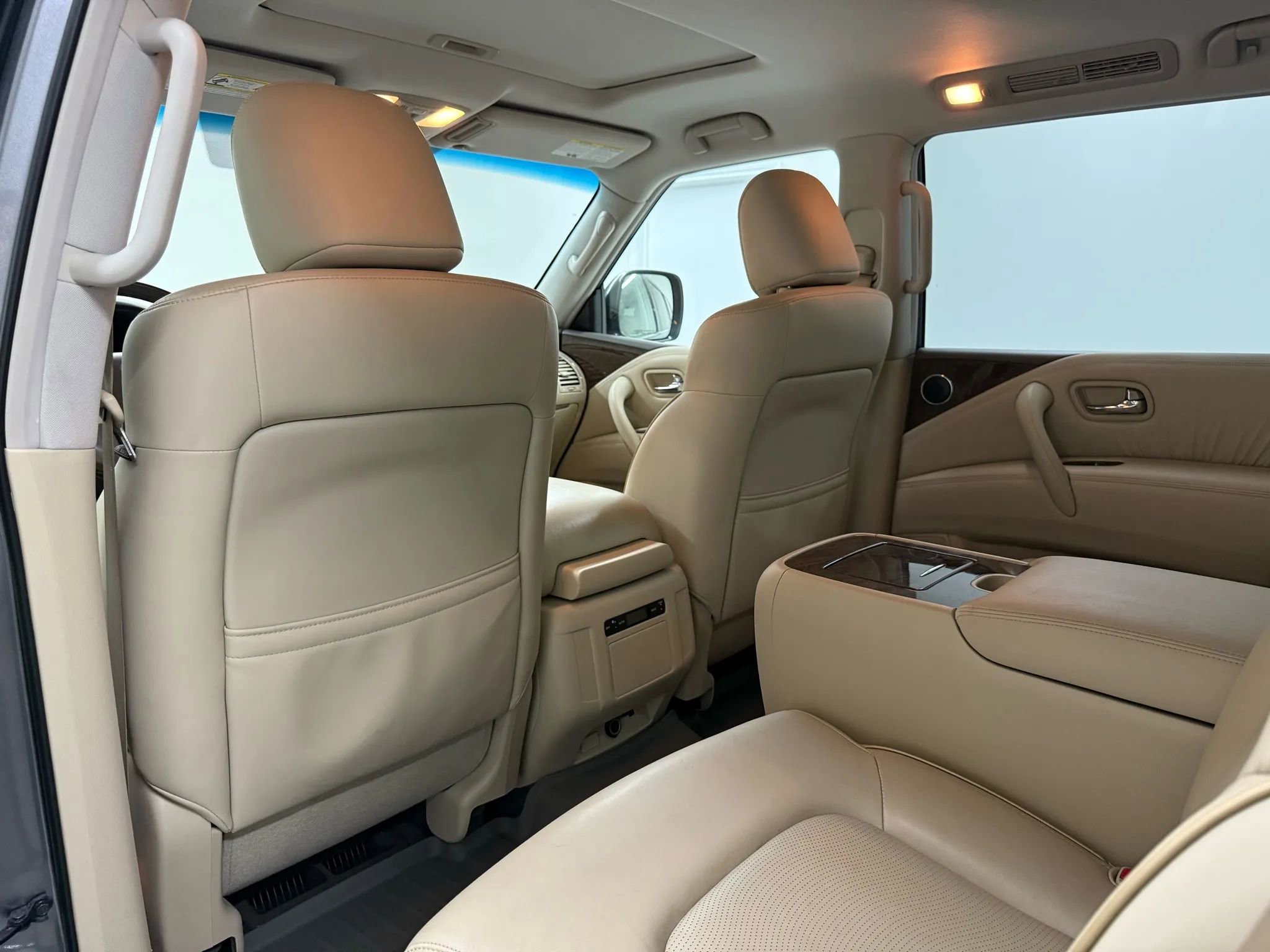 Used 2017 INFINITI QX80 2WD image 47