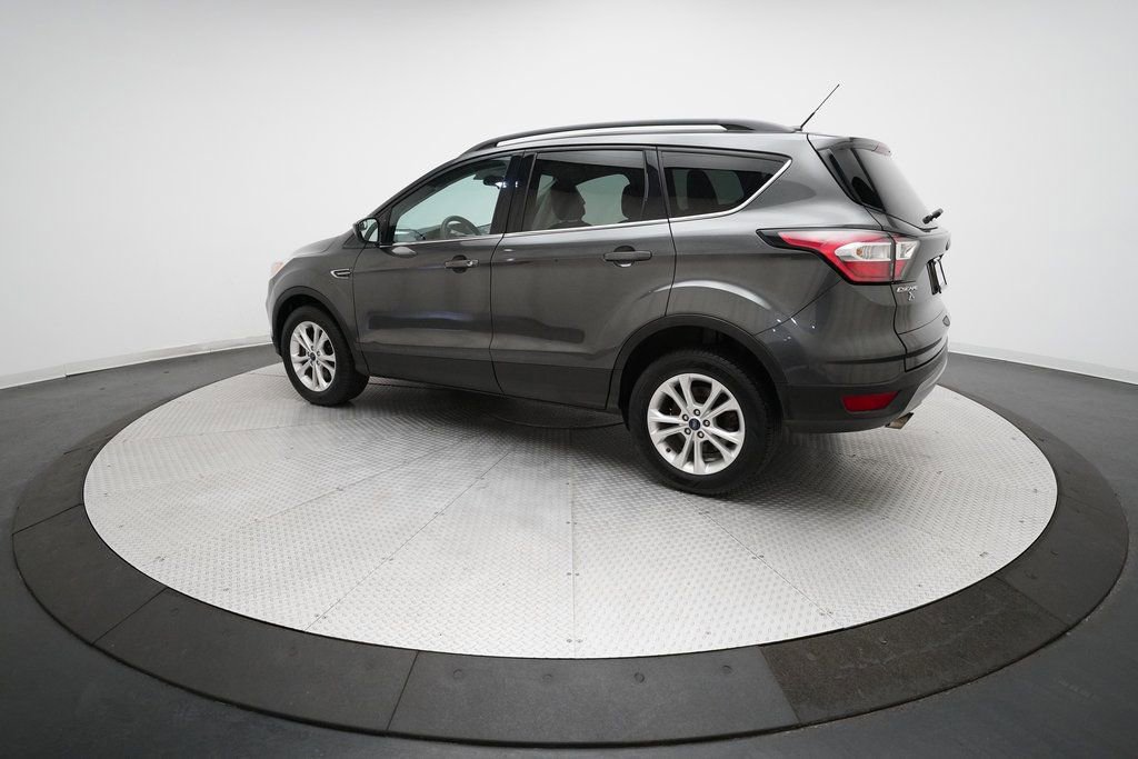 Used 2018 Ford Escape SE image 11