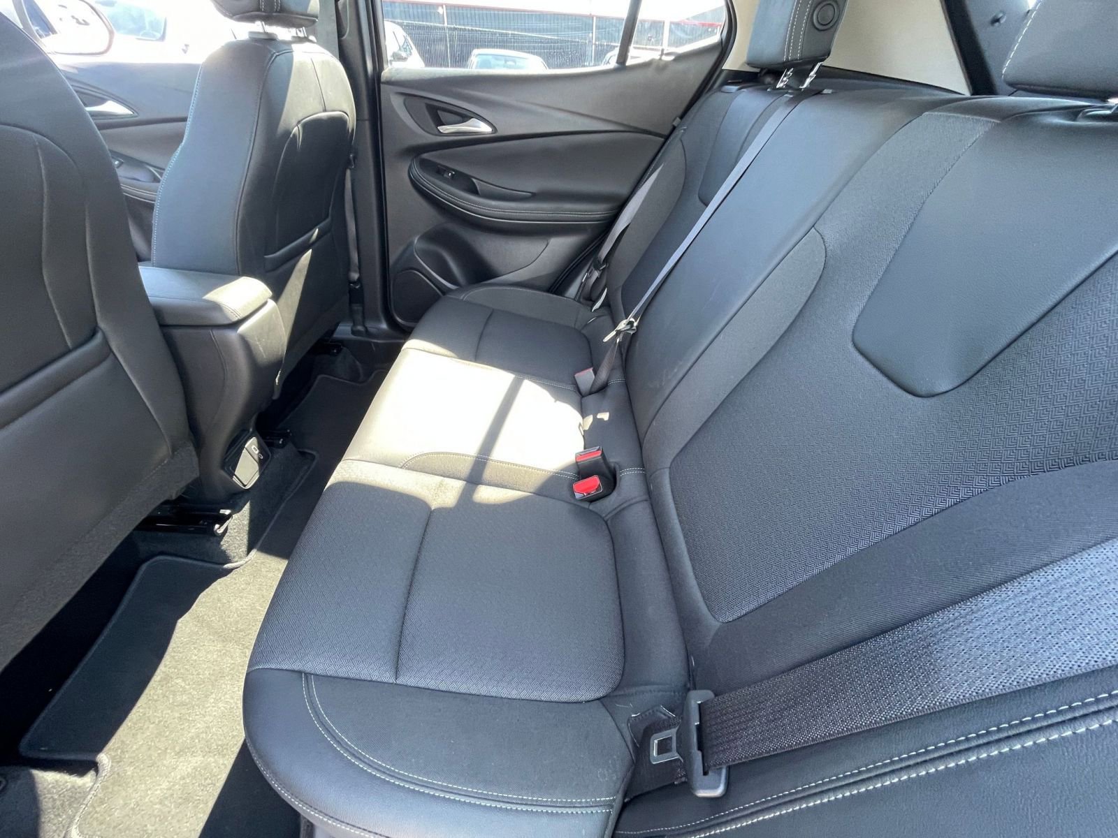 Used 2025 Buick Encore GX Preferred image 21