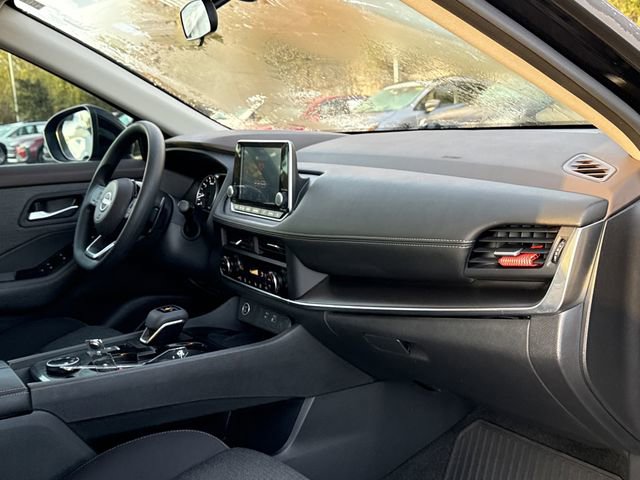 Used 2023 Nissan Rogue SV image 20