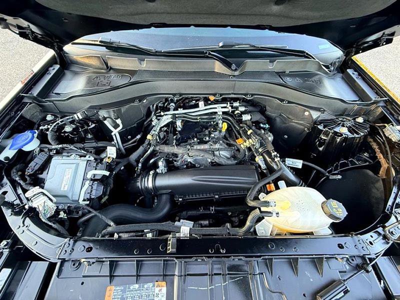 Used 2025 Ford Explorer Active image 52