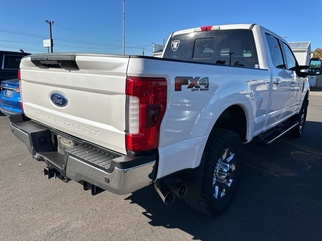 Used 2017 Ford F350 Lariat w/ Lariat Ultimate Package AWD/4WD image 4