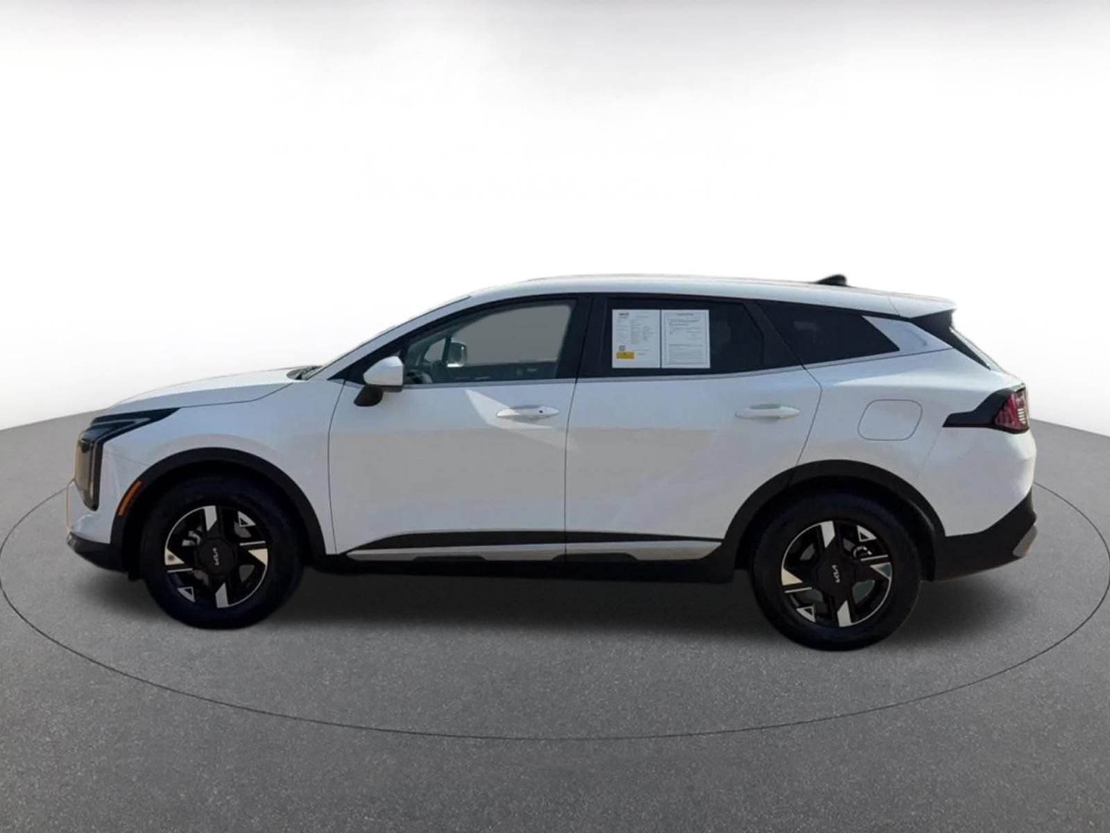 Used 2026 Kia Sportage LX AWD/4WD image 8
