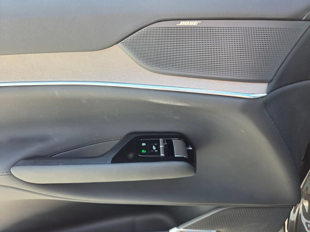 New 2025 Volvo EX90 Plus AWD/4WD image 25
