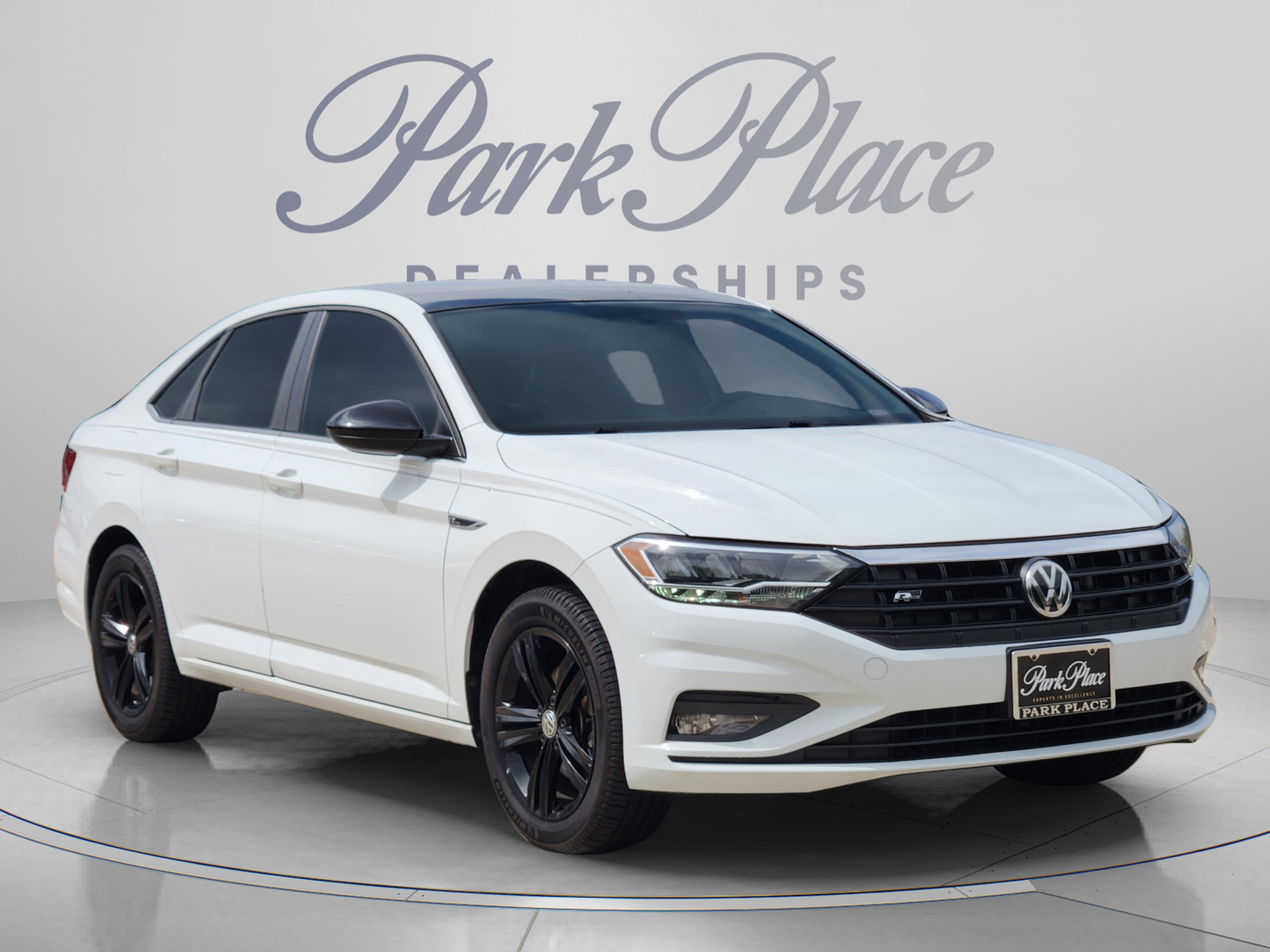 Used 2019 Volkswagen Jetta R-Line FWD image 4